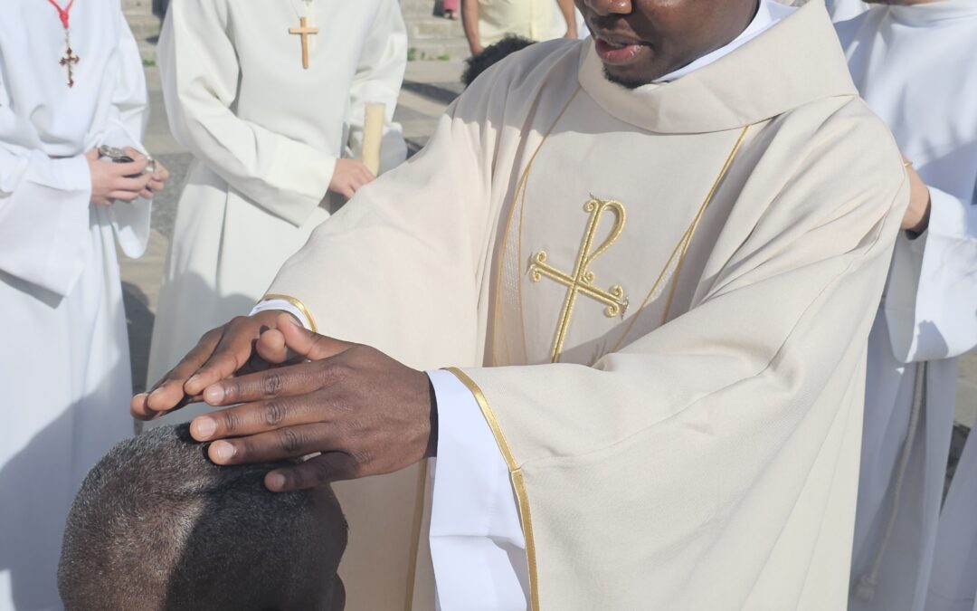 Ordination presbytérale de Louissaint Baptiste, prêtre de Saint-Jacques